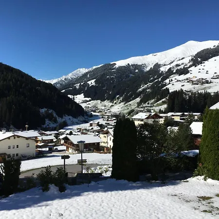 Haus Erler Apartman *