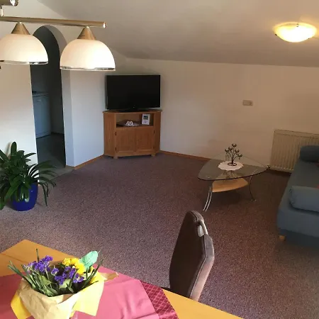 Haus Erler Apartman Tux